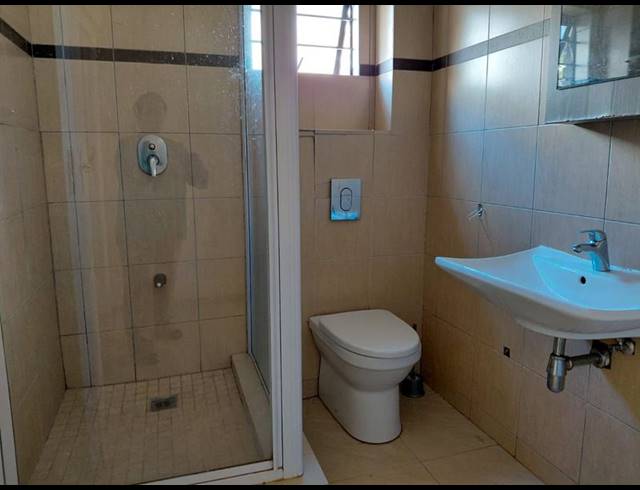 2 BEDROOM PROPERTY TO RENT IN OVERPORT